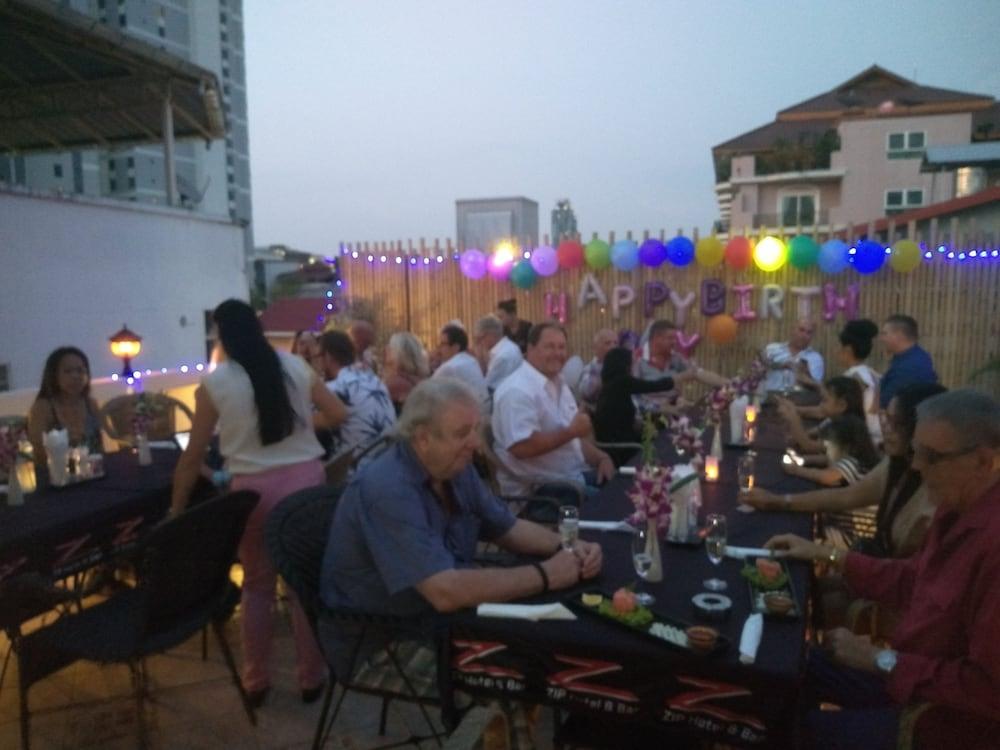 ZIP Lounge&Apartments Pattaya Exterior foto