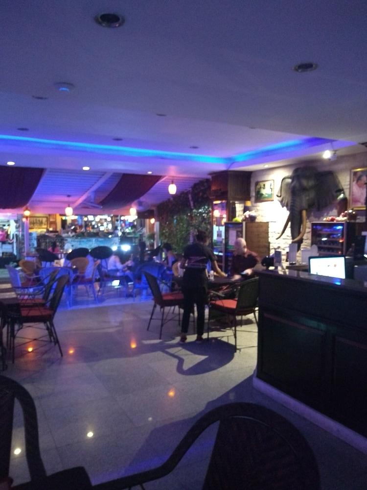 ZIP Lounge&Apartments Pattaya Exterior foto